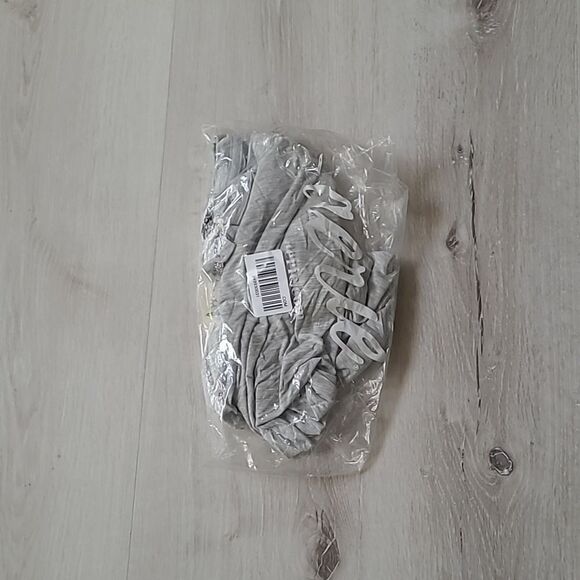 OFFLINE By Aerie Thumbs Up Twist Front Cropped T-Shirt Heather Grey S NWT in pkg - Picture 9 of 10